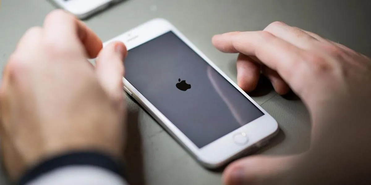 Waarom je je smartphone 1 keer per dag uit moet zetten